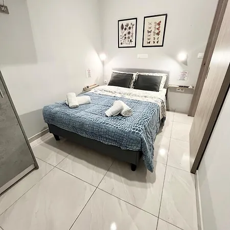 Blueline 3 Apartment